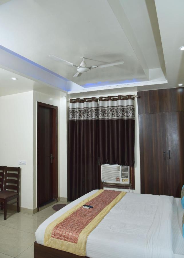 Hotel Classic Plaza At Delhi Airport นิวเดลี ภายนอก รูปภาพ