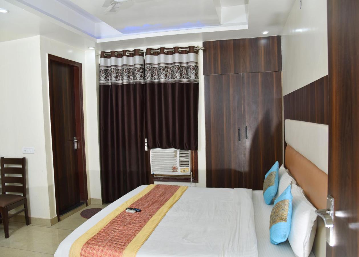 Hotel Classic Plaza At Delhi Airport นิวเดลี ภายนอก รูปภาพ