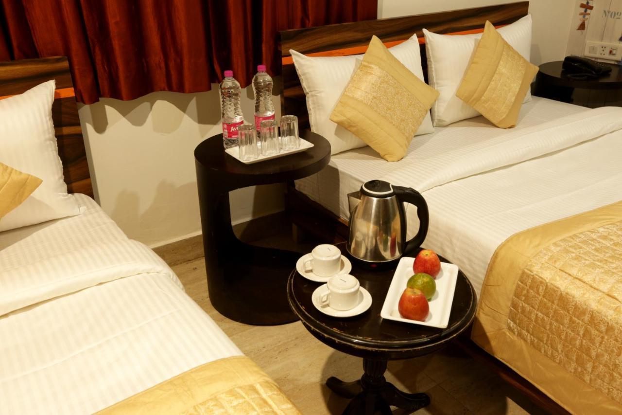 Hotel Classic Plaza At Delhi Airport นิวเดลี ภายนอก รูปภาพ