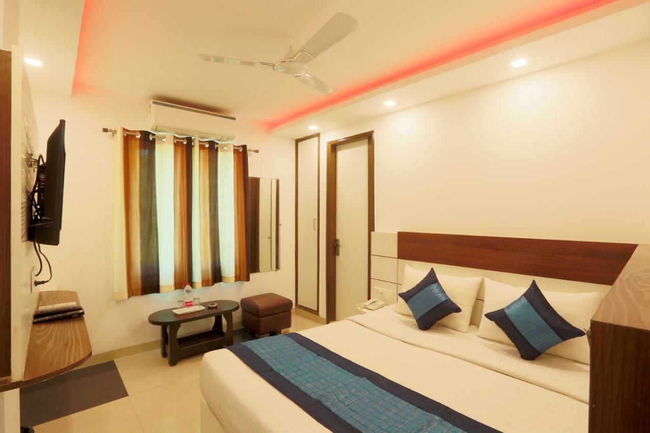 Hotel Classic Plaza At Delhi Airport นิวเดลี ภายนอก รูปภาพ