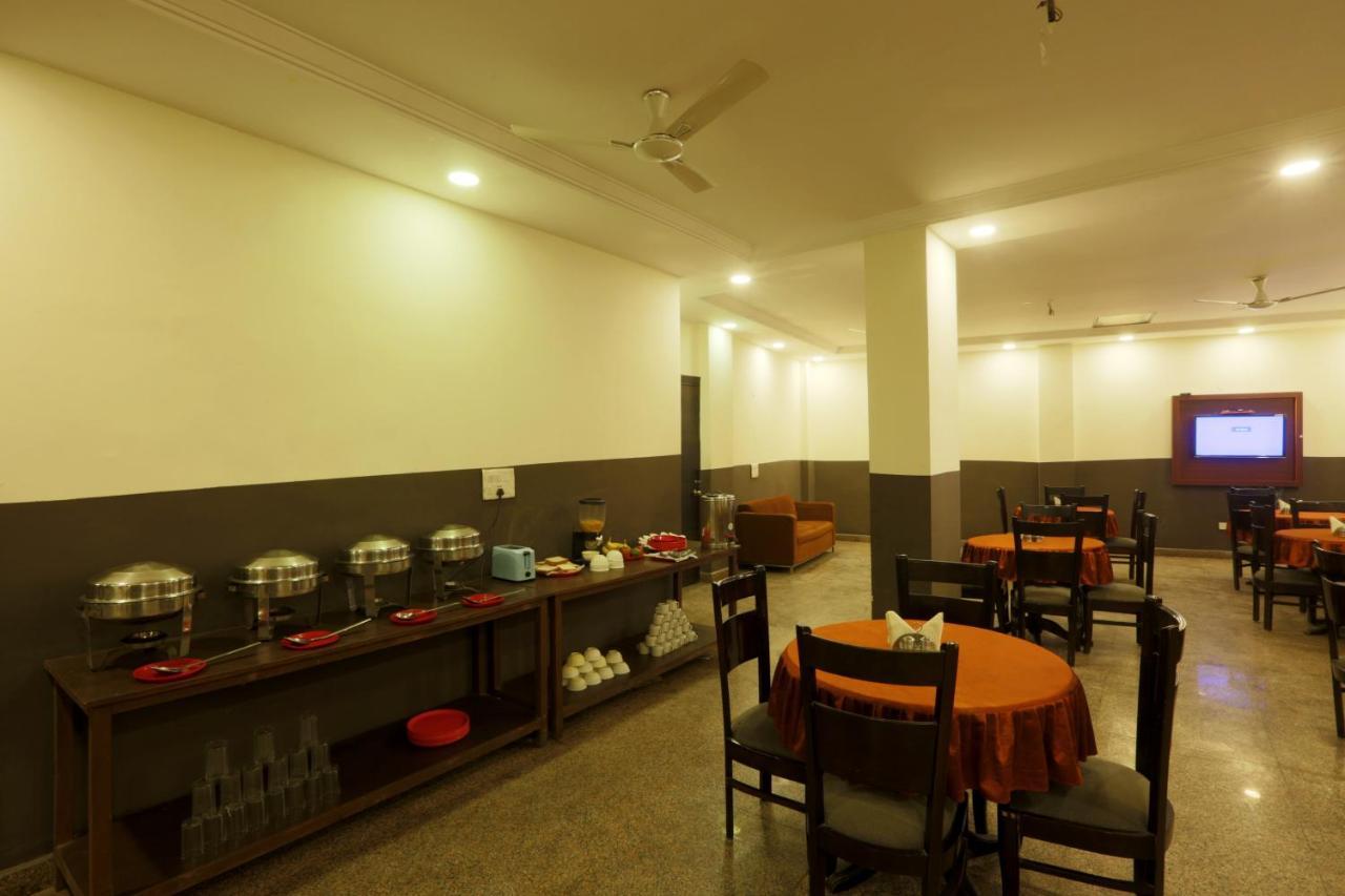 Hotel Classic Plaza At Delhi Airport นิวเดลี ภายนอก รูปภาพ
